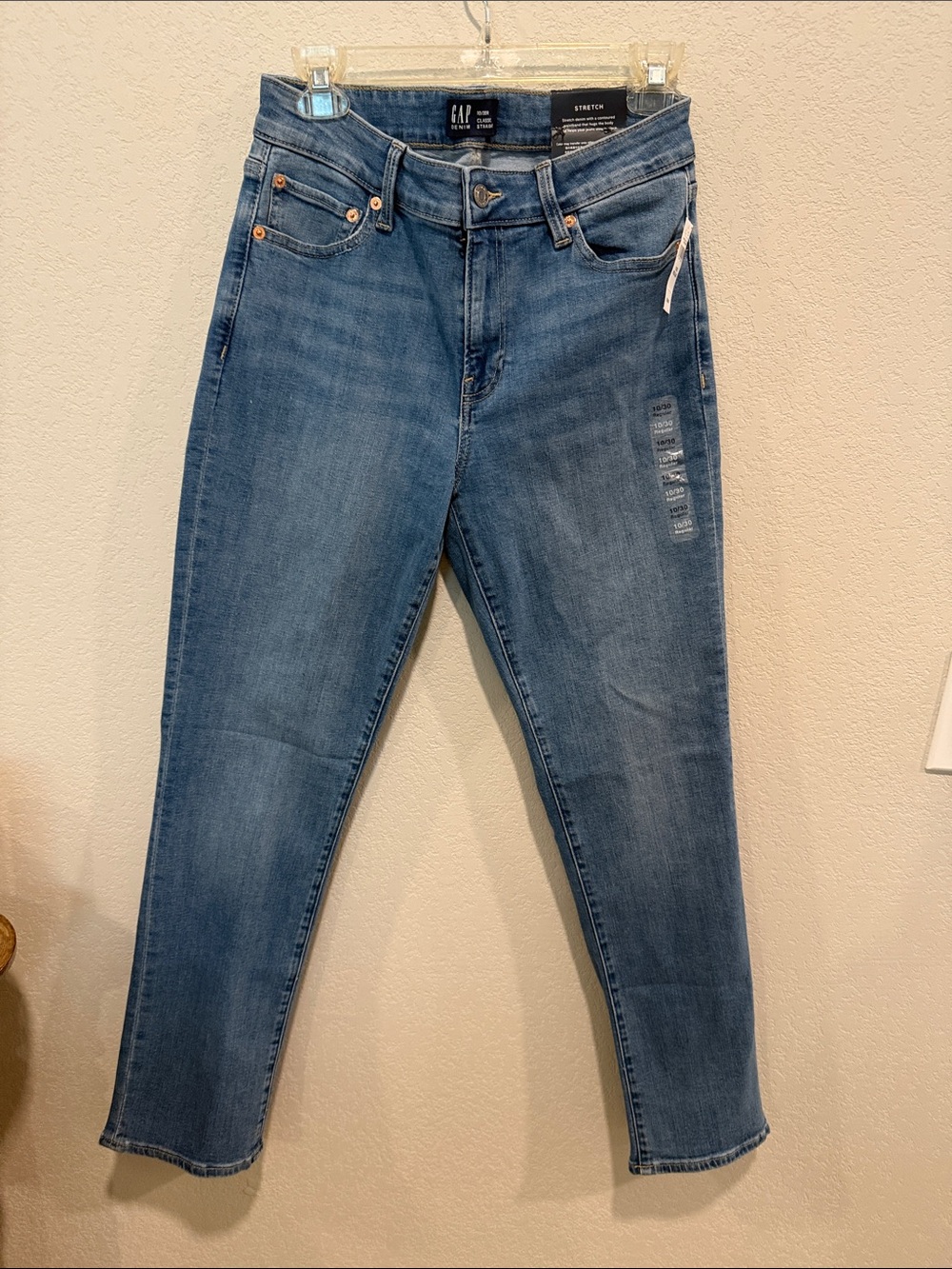 GAP Women's Straight Leg Jeans in Light Blue Wash